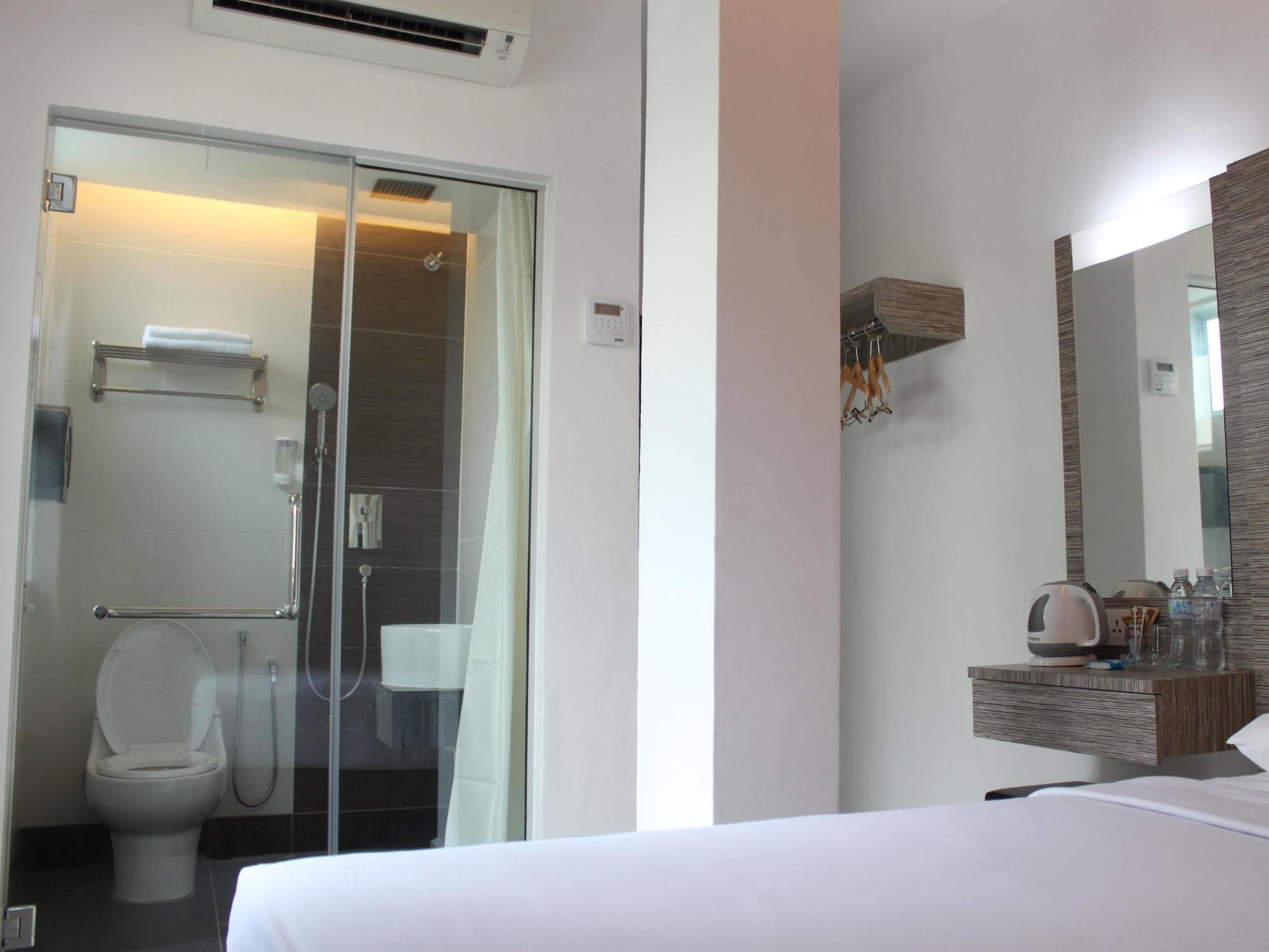 Dream Hotel Кланг Экстерьер фото